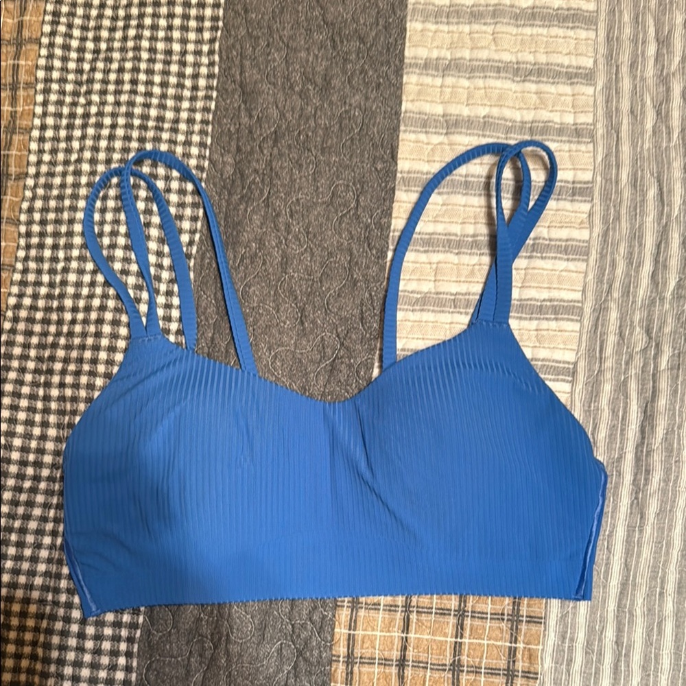 Lululemon like a cloud bra